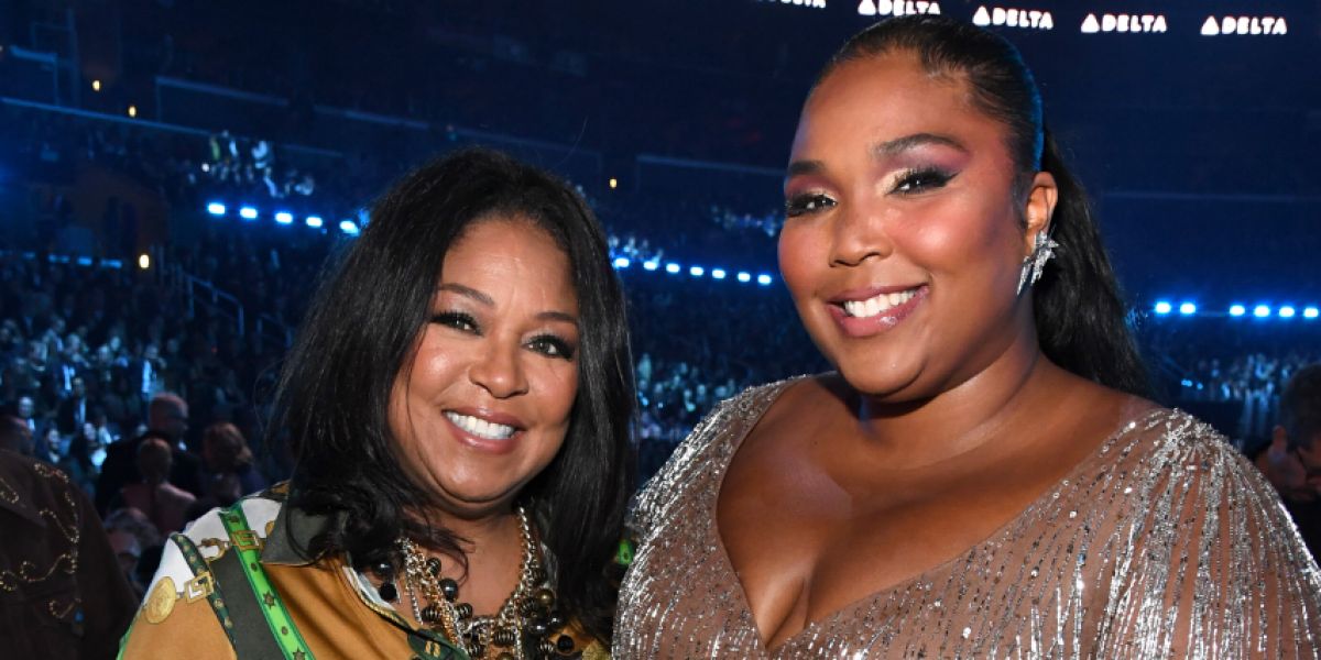 Lizzo Surprises Her Mom with a New Car as Christmas Gift
