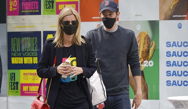 Nicky Hilton Takes a Stroll with husband James Rothschild in NYC