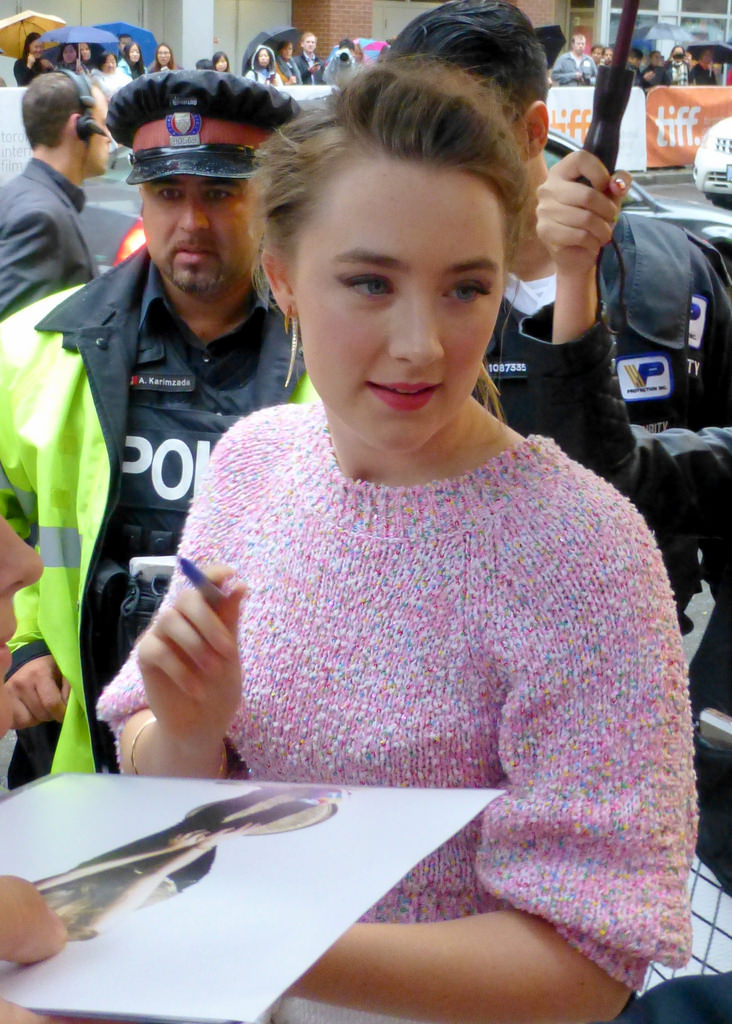 Saoirse Ronan Net Worth 2018: This Actress Earns a Huge Amount of Money from Her Critically-Acclaimed Films!