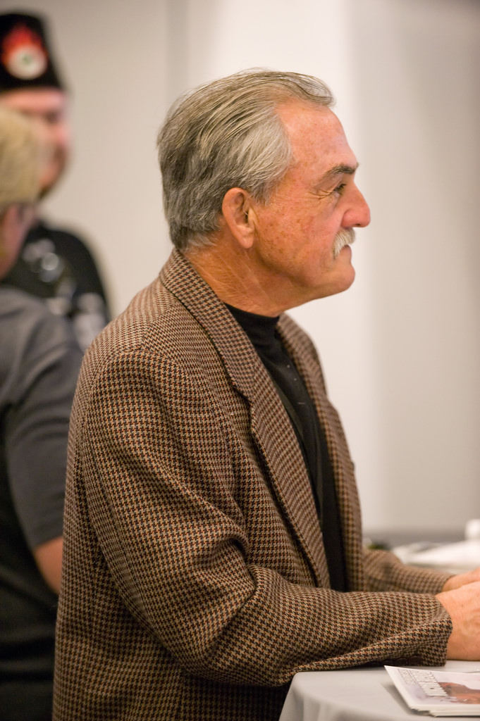 Rogie Vachon Net Worth 2018: What is this ice hockey player worth?
