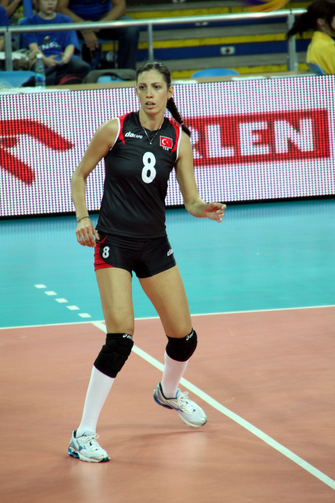 Bahar Toksoy Net Worth 2018: What is this volleyball player worth?