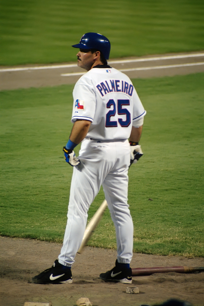 Rafael Palmeiro Net Worth 2018: What is this baseball player worth?