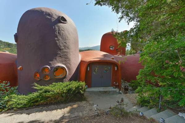 Ever Dreamed of Living in Bedrock? Buy the Flintstones Home for $3.2m