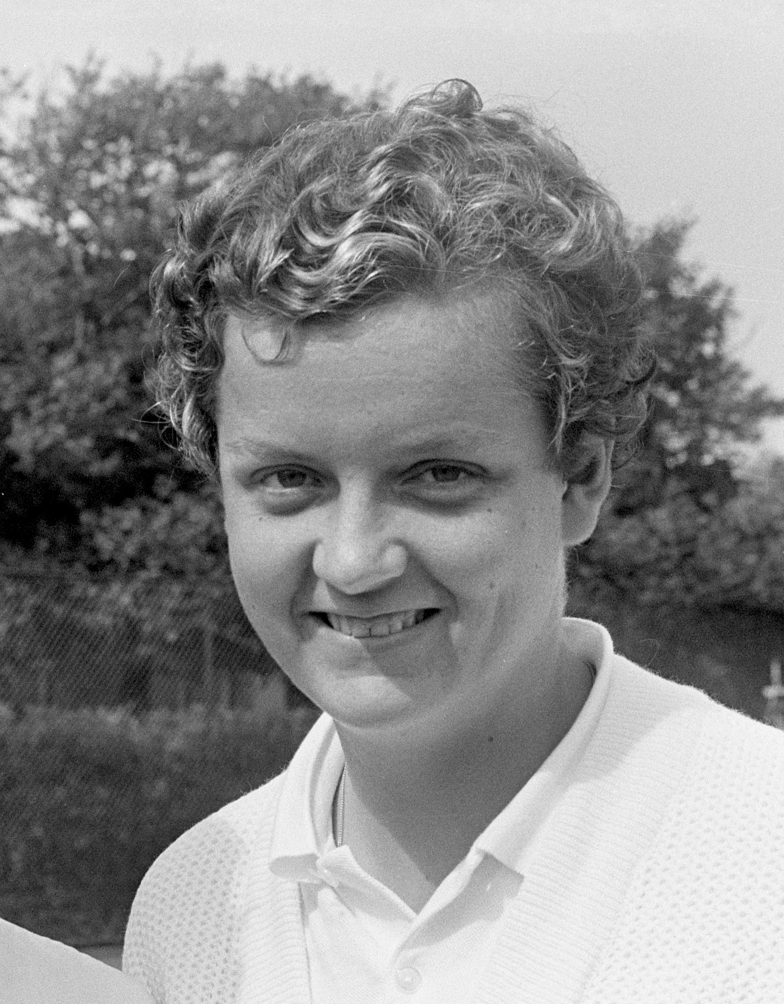 Betty Stove Net Worth