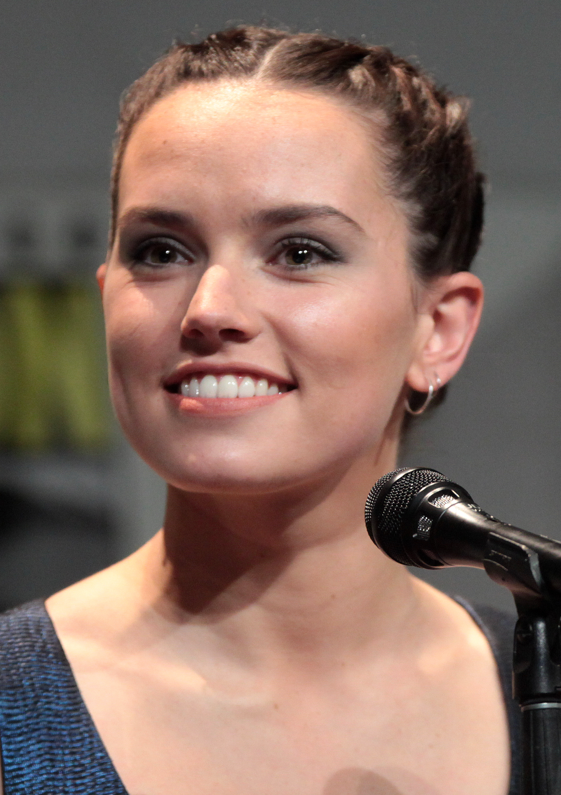 Daisy Ridley  Net Worth 2018: With Two Star Wars Films Under Her Belt, Her Income is Astronomical!