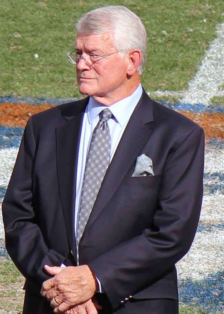 Dan Reeves Net Worth 2018: What is this NFL football player worth?
