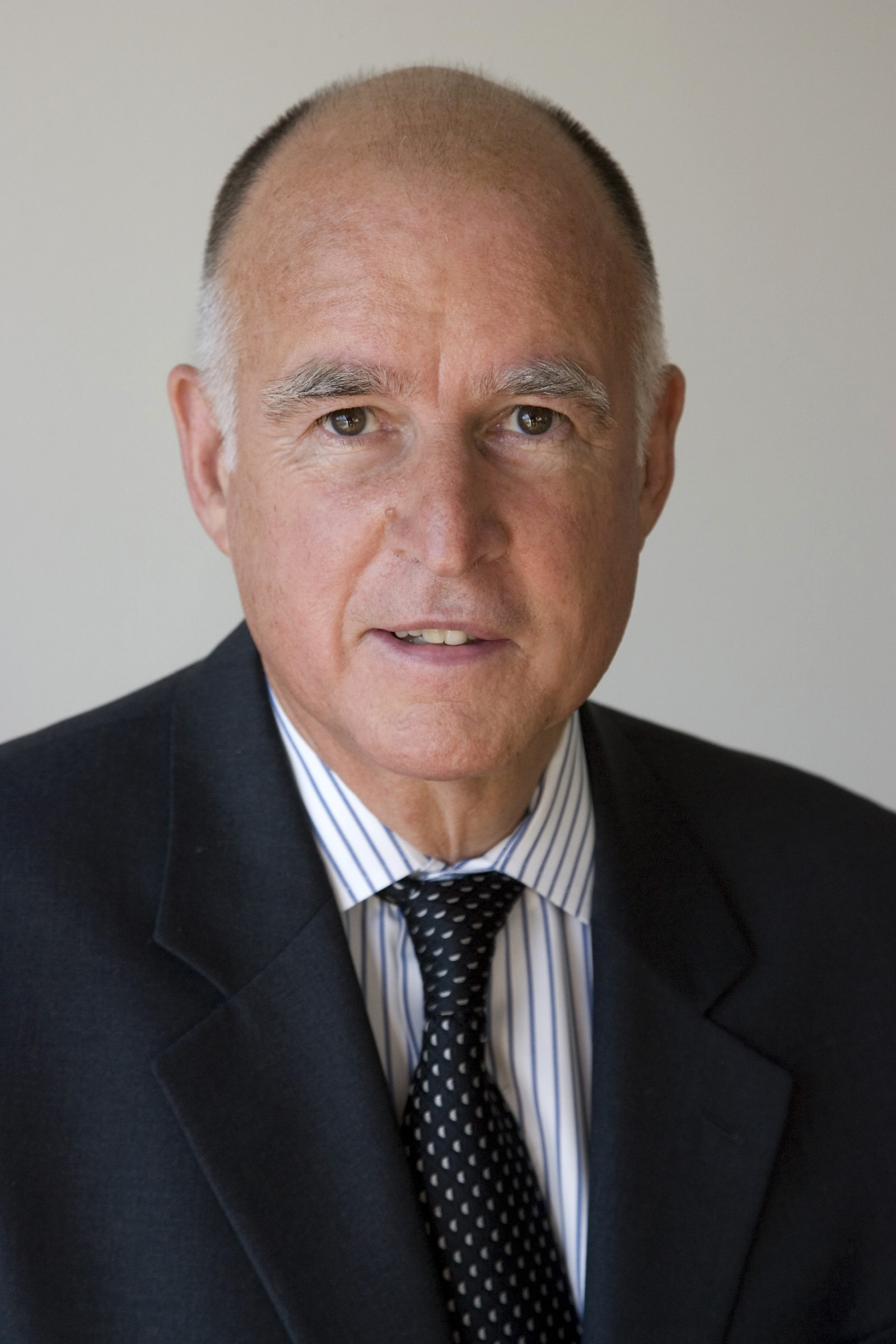 Jerry Brown Net Worth 2018: What is this NFL football player worth?