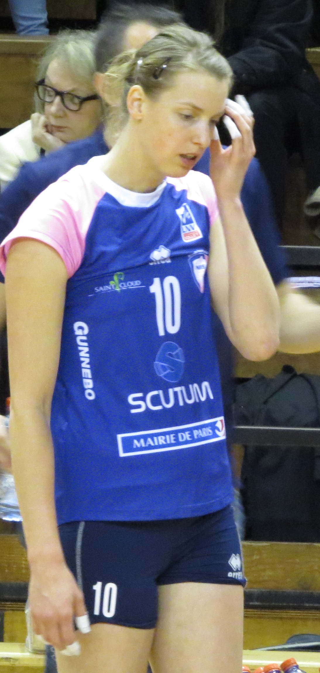 Flore Gravesteijn Net Worth 2018: What is this volleyball player worth?