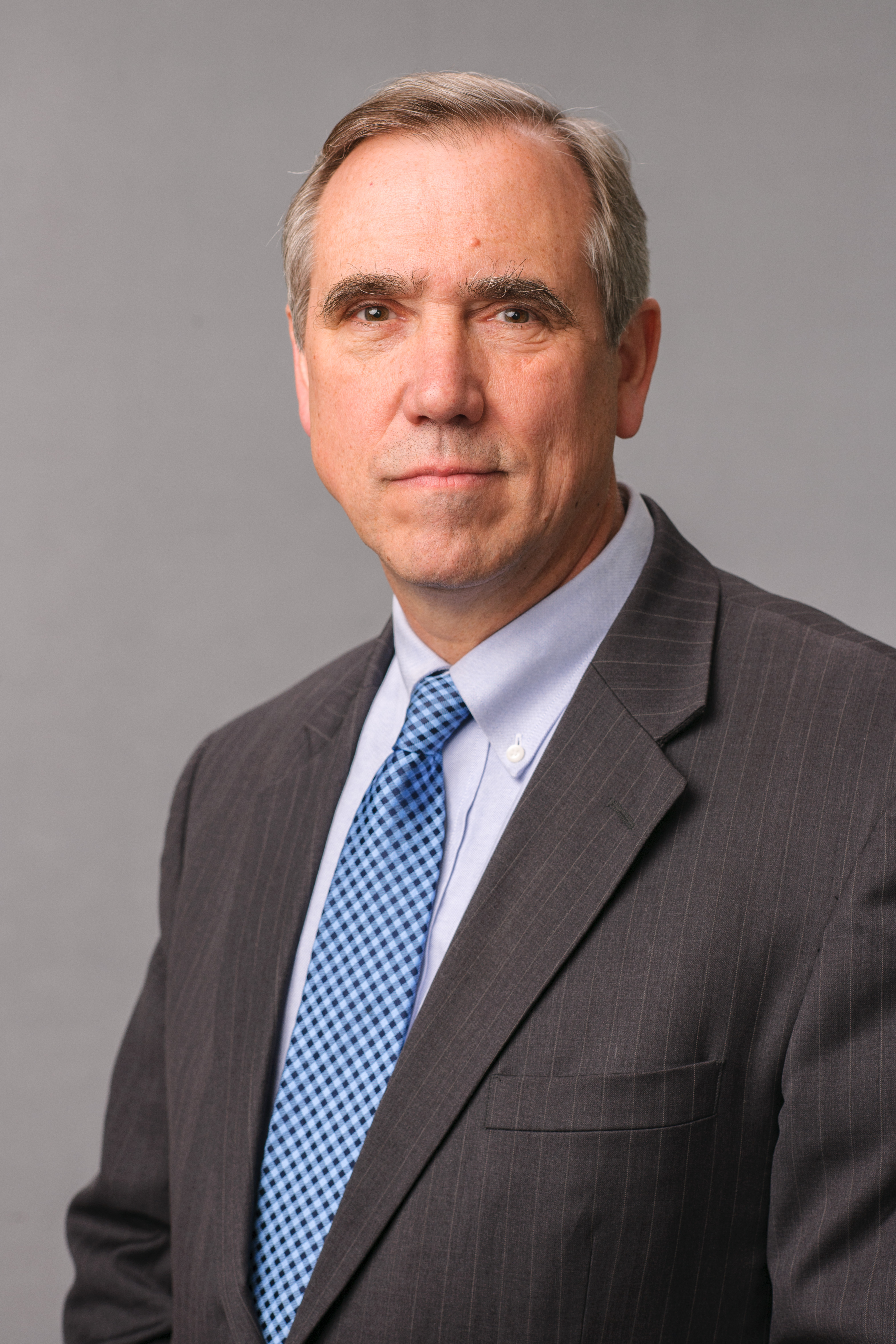 Jeff Merkley Net Worth 2018: What is this U.S. Government Official worth?
