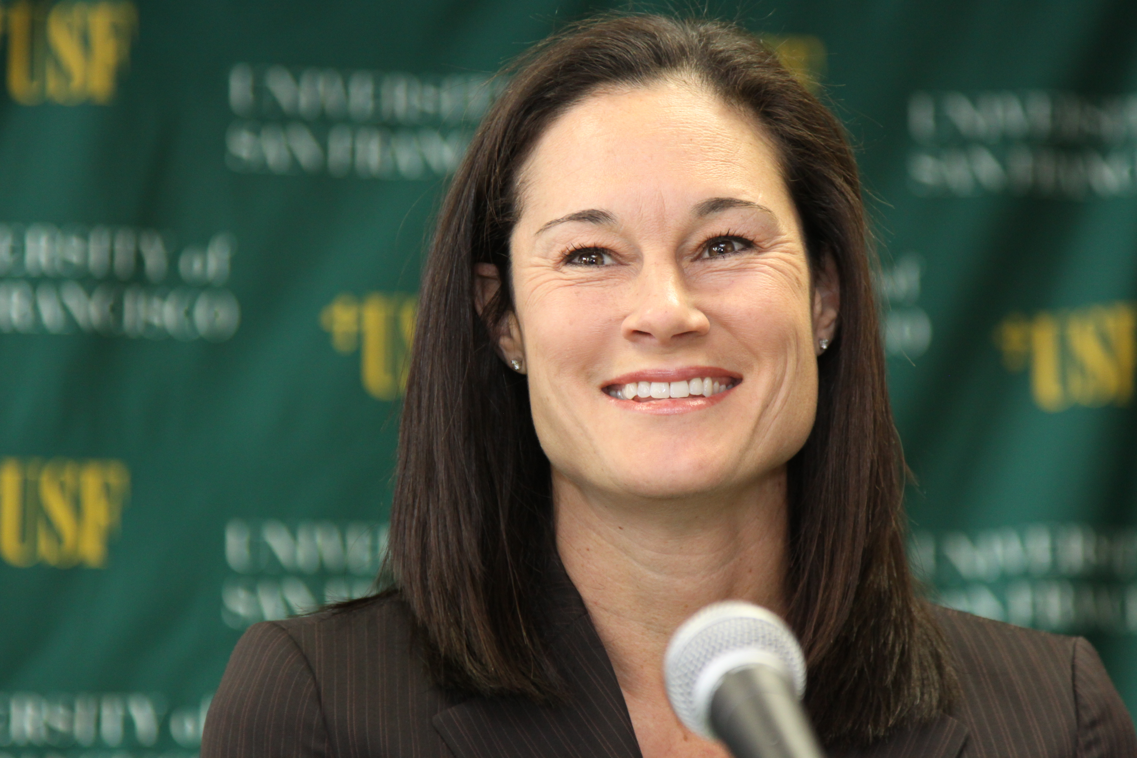 Jennifer Azzi Net Worth 2018: What is this basketball player worth?