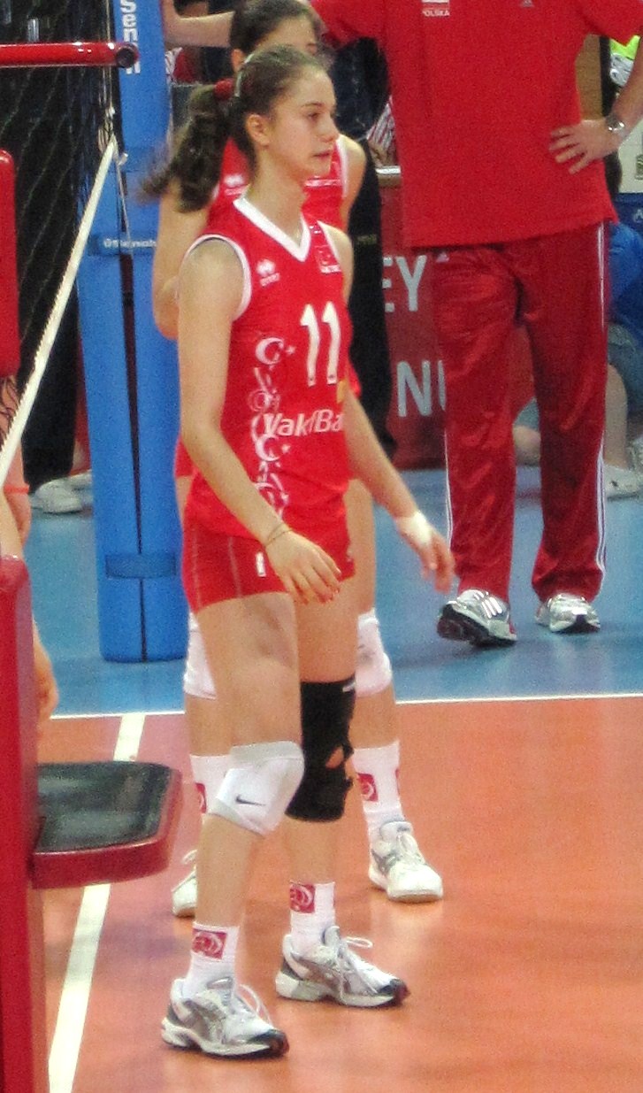 Kübra Kegan Net Worth 2018: What is this volleyball player worth?