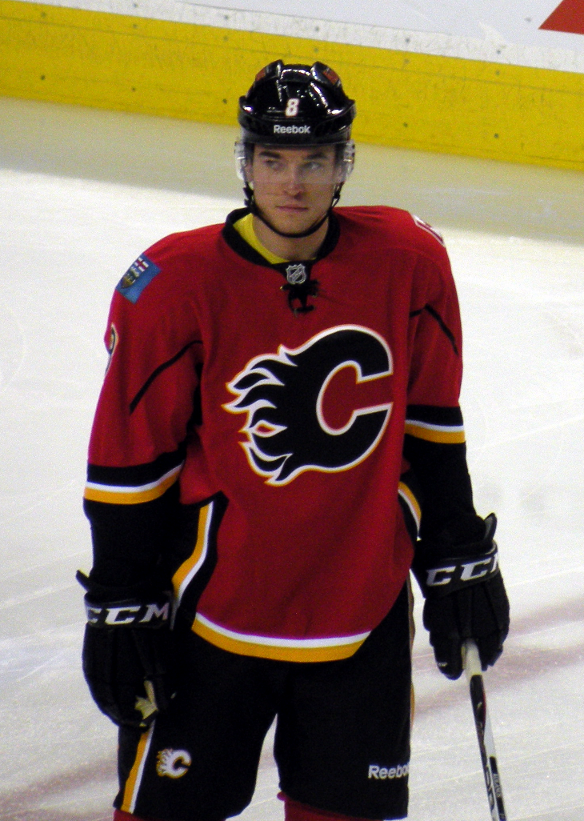 Krys Kolanos Net Worth 2018: What is this ice hockey player worth?