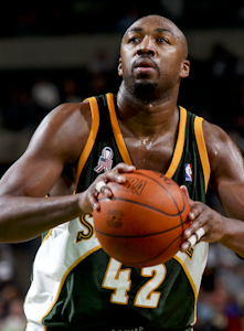 Vin Baker Net Worth 2018: What is this basketball player worth?