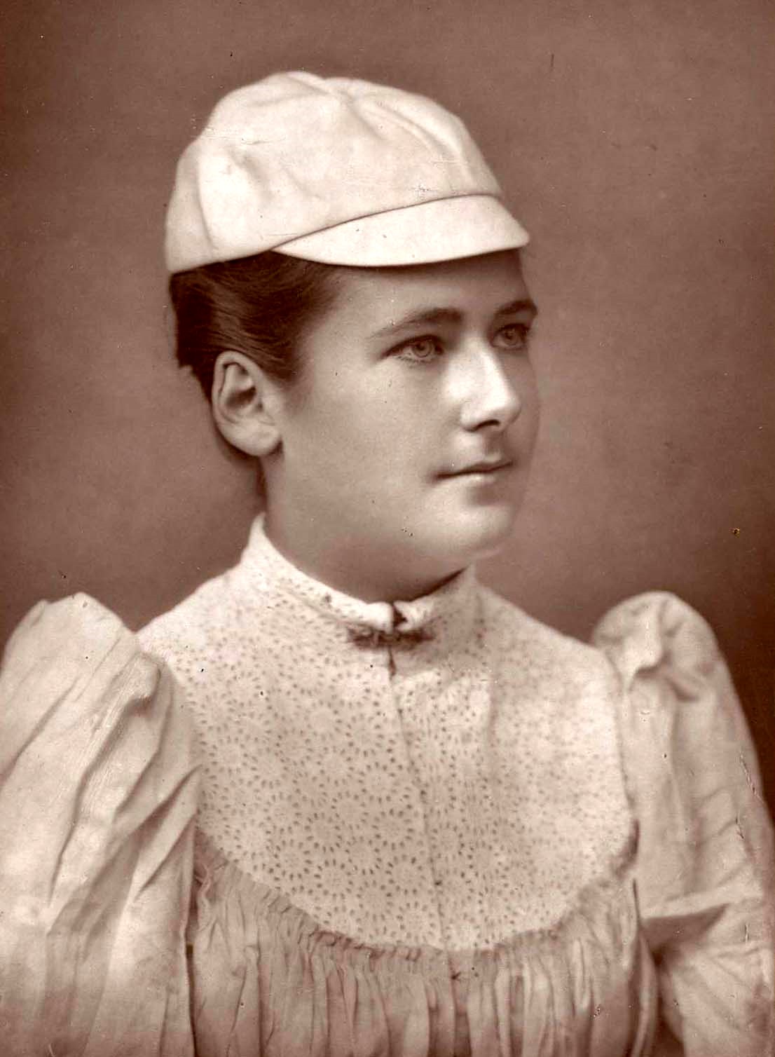 Lottie Dod Net Worth 2018: What is this tennis player worth?