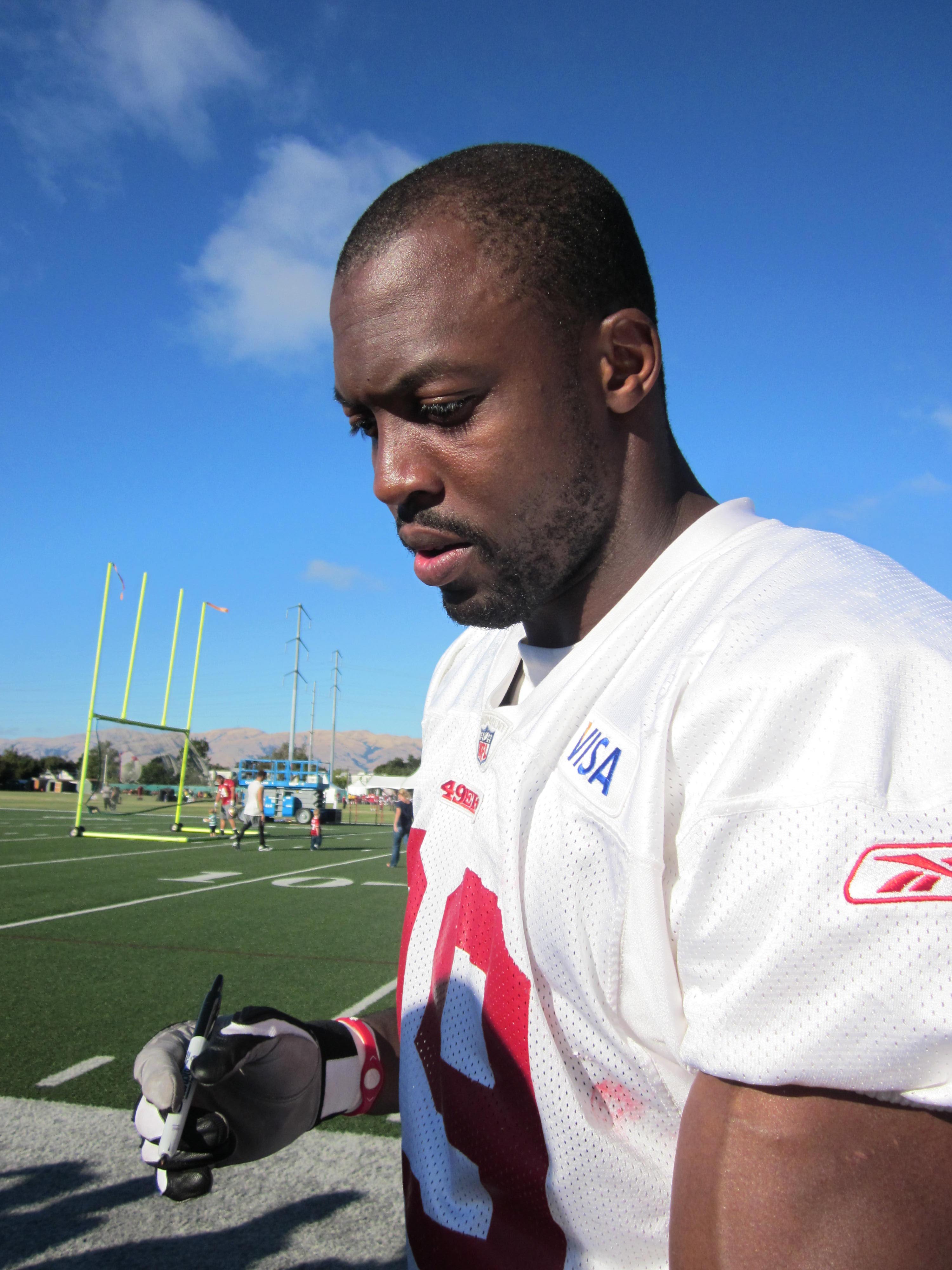 Manny Lawson Net Worth 2018: What is this NFL football player worth?