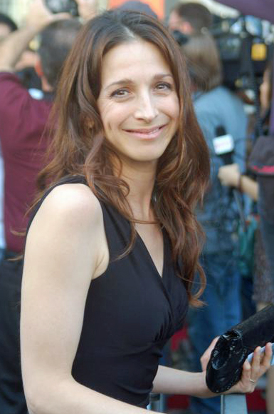 Marin Hinkle Net Worth 2018: Find Out How Much This Versatile Actress Earned in 2018!