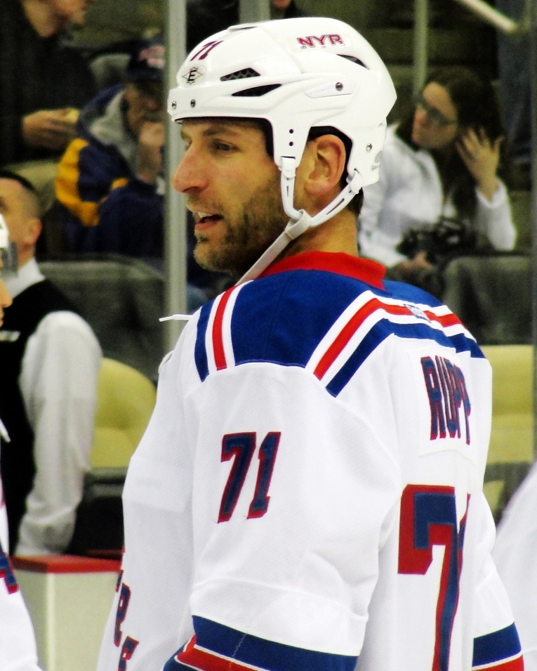 Mike Rupp Net Worth 2018: What is this ice hockey player worth?