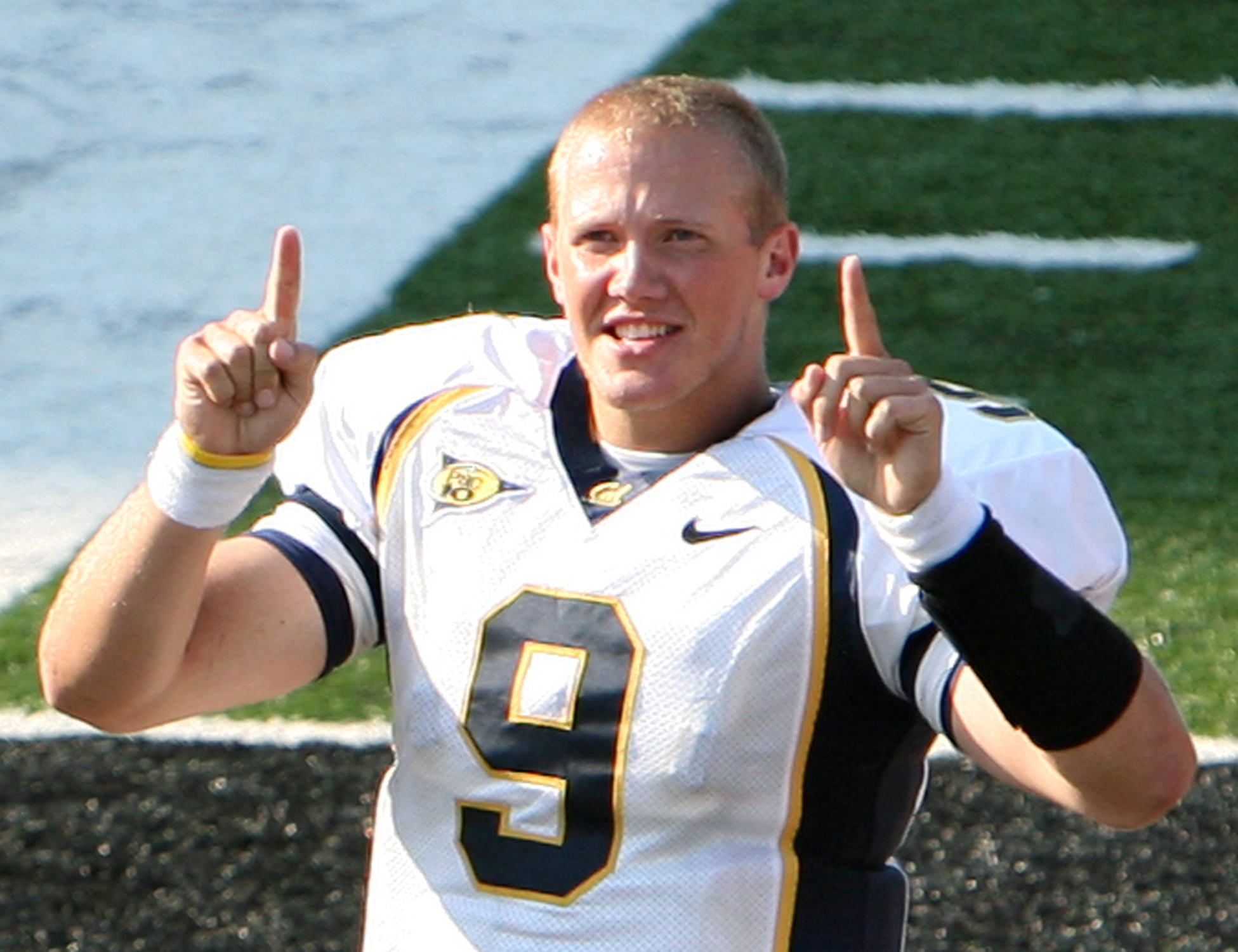 Nate Longshore Net Worth 2018: What is this NFL football player worth?