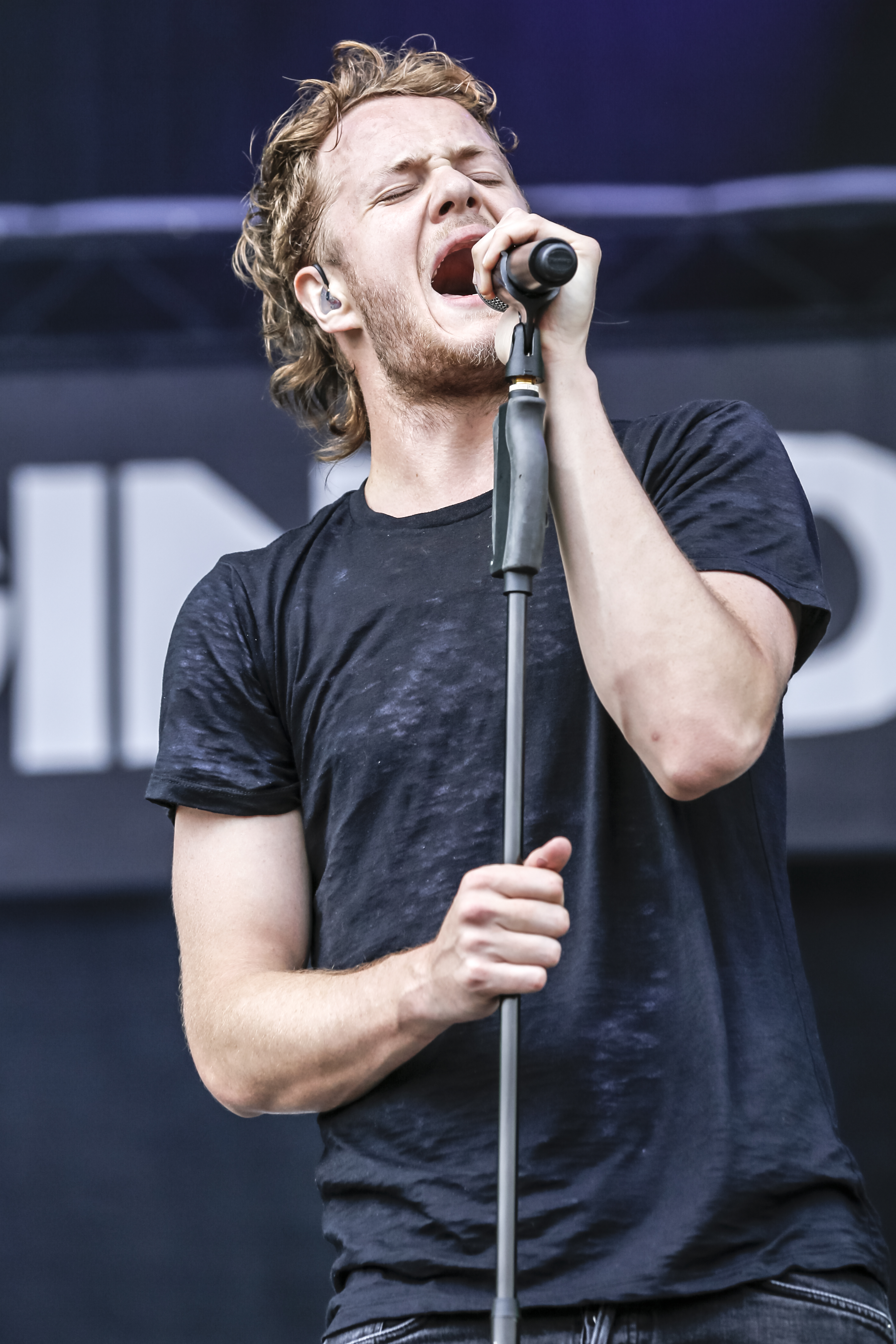 Dan Reynolds Net Worth 2018 – What is this “Imagine Dragons” vocalist worth?