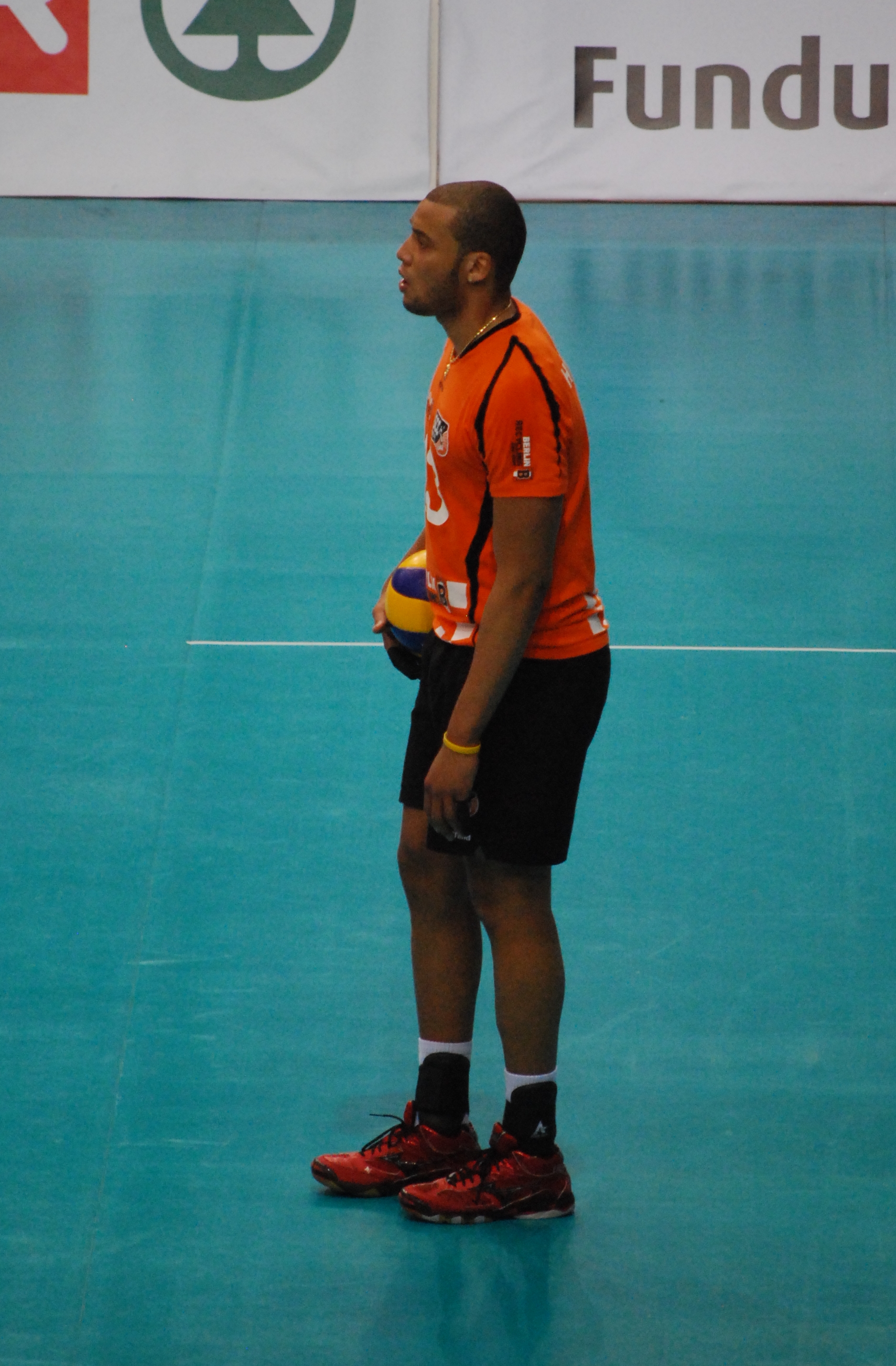 Salvador Hidalgo Oliva Net Worth 2018: What is this volleyball player worth?