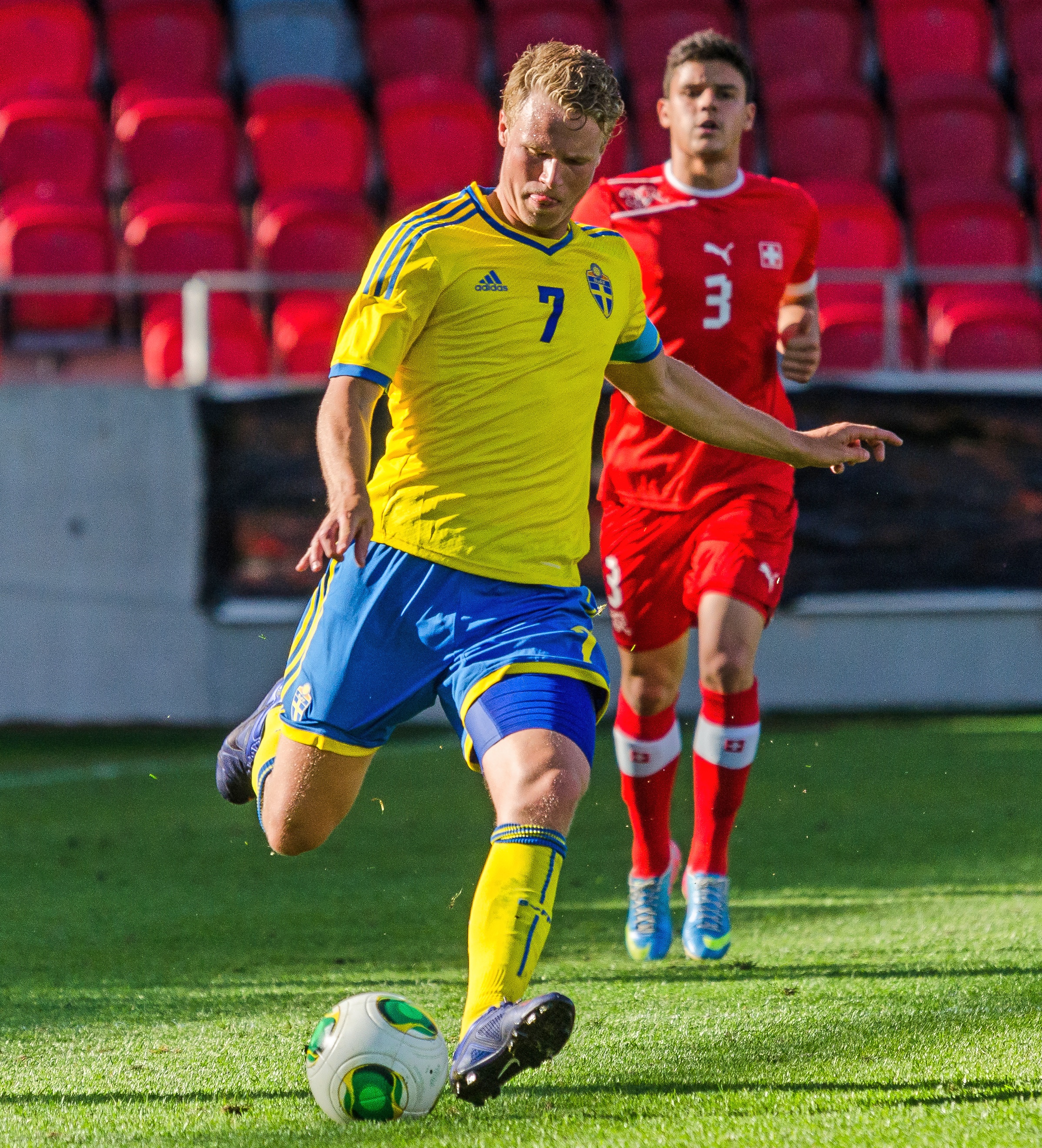 Oscar Hiljemark Net Worth 2018: What is this World Cup football/soccer player worth?