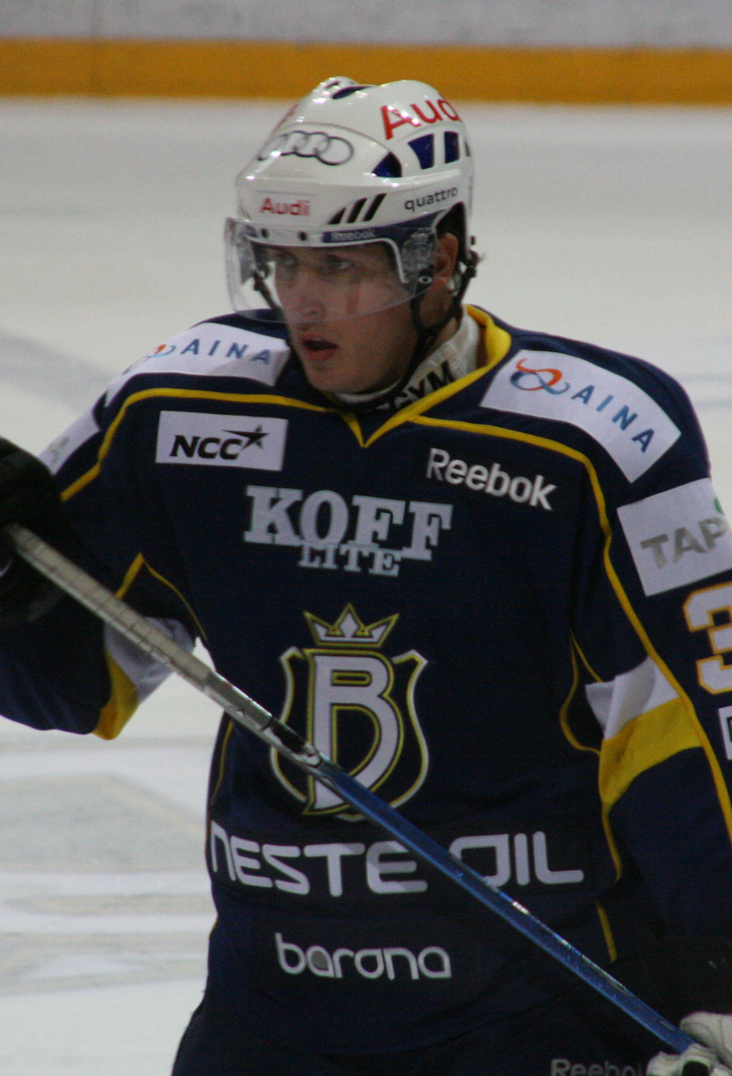 Tyler Arnason Net Worth 2018: What is this ice hockey player worth?